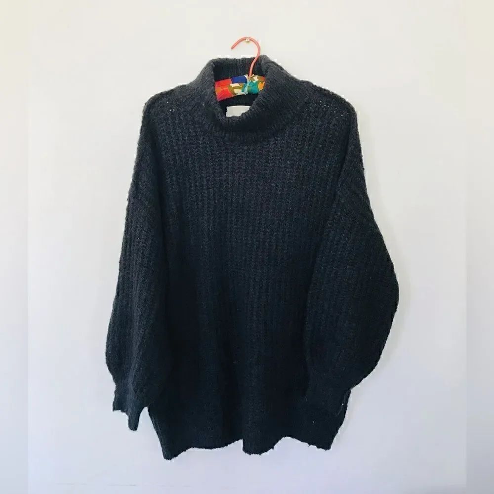 Urban outfitters charcoal gray oversized heavy knit turtleneck sweater